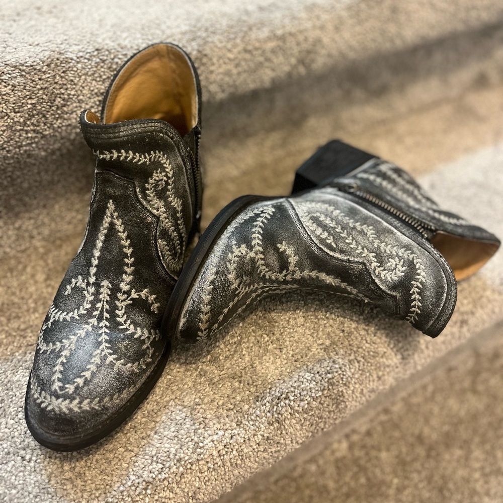 Genuine leather booties.